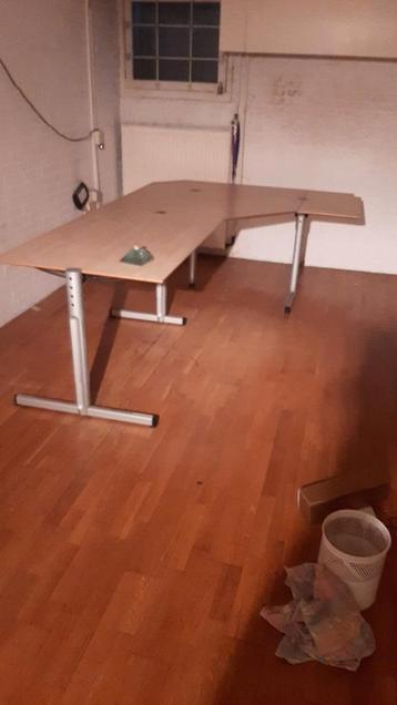 Grote bureau zo goed als nieuw!