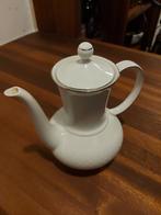 Stijlvolle witte porseleinen koffiepot - 1L, Ophalen, Zo goed als nieuw