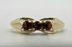 Gouden Vintage ring met edelsteen granaat. 2025/650., ., Ophalen of Verzenden, ., Met edelsteen