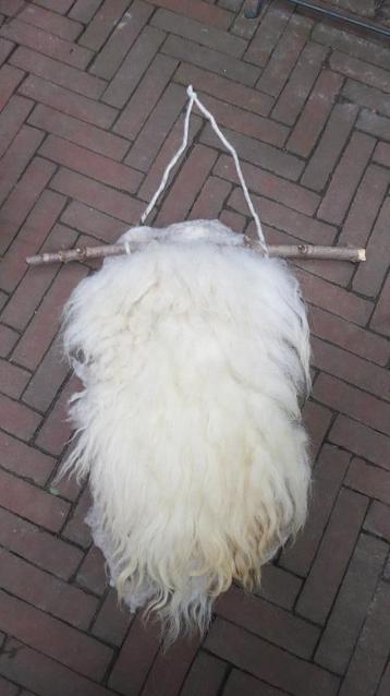 Hand gevilte wol, wandkleed, schoonebeker schapenwol beschikbaar voor biedingen