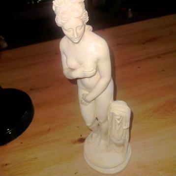 Beeld van Venus  beschikbaar voor biedingen