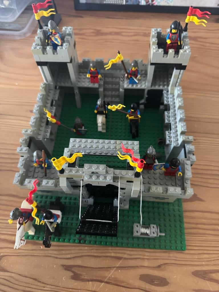 Vintage LEGO Kasteel uit de jaren 80, Kinderen en Baby's, Speelgoed | Duplo en Lego, Ophalen, Gebruikt, Complete set, Lego