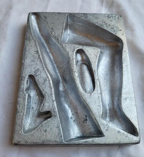 Oude Marsepeinvorm: LANGE BENEN en PUMPS, Antiek en Kunst, Curiosa en Brocante, Ophalen of Verzenden