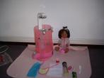 donkere babypop met douche en acc, Ophalen, Zo goed als nieuw, Babypop