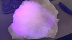 D30-22 Grote Roze Mangano UV intens Calciet Madan Bulgarije, Verzamelen, Mineralen en Fossielen, Ophalen of Verzenden, Mineraal