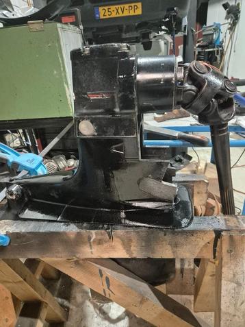 Mercruiser alpha one staartstuk hi 5 schroef beschikbaar voor biedingen