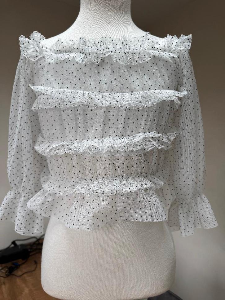 BERSHKA blouse nieuwstaat maat S wit / zwart DN, Kleding | Dames, Blouses en Tunieken, Zo goed als nieuw, Maat 36 (S), Wit, Ophalen of Verzenden