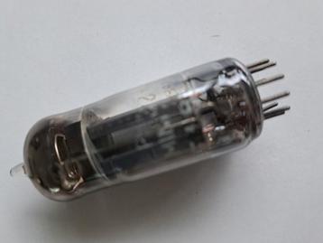 Philips radiobuis  E 182 CC  gebruikt beschikbaar voor biedingen