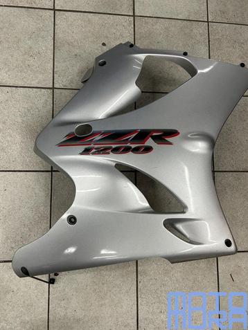 Rechter zijkuip voor de Kawasaki ZZR 1200 2002 - 2005 ZZR120 beschikbaar voor biedingen