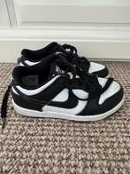 Nike panda dunk low maat 29.5, Kleding | Heren, Schoenen, Zwart, Nike, Ophalen of Verzenden, Sneakers of Gympen