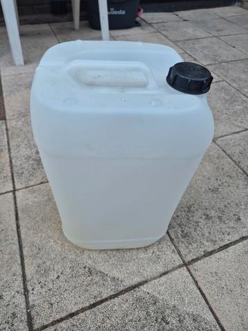 Jerrycan's 25 liter. beschikbaar voor biedingen
