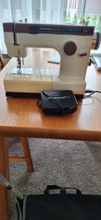 NAAIMACHINE, Hobby en Vrije tijd, Naaimachines en Toebehoren, Ophalen of Verzenden, Zo goed als nieuw, Naaimachine, Overige merken