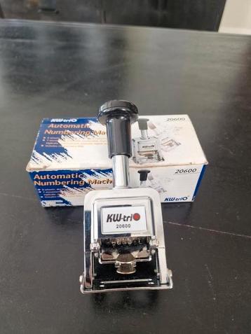 KW-triO stempel machine  beschikbaar voor biedingen