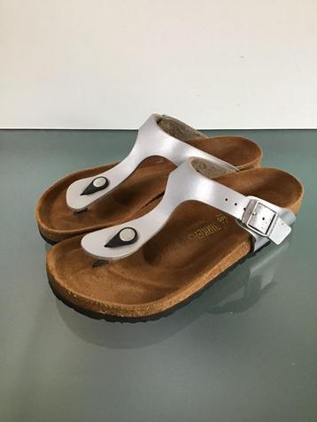 GRATIS VERZENDING | Birkenstock Gizeh zilveren slippers 37 beschikbaar voor biedingen