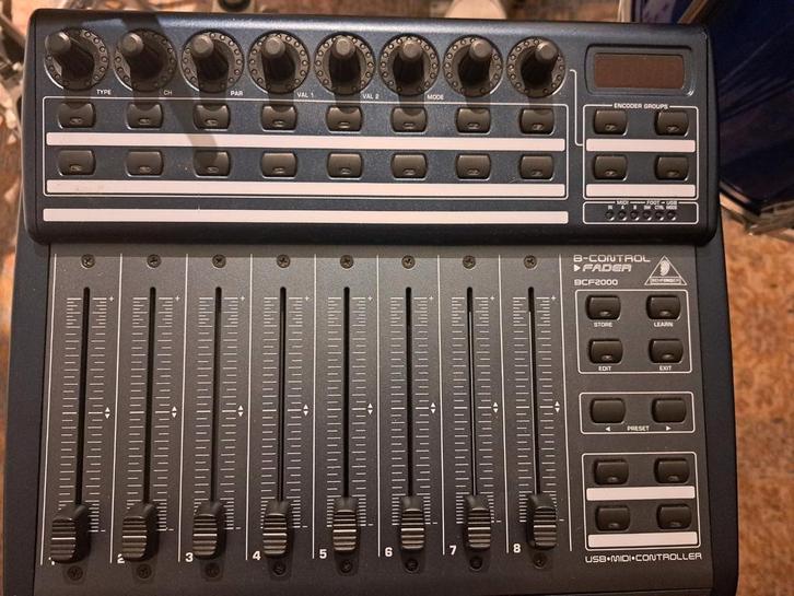 Behringer bcf2000, Muziek en Instrumenten, Mengpanelen, Gebruikt, Ophalen of Verzenden