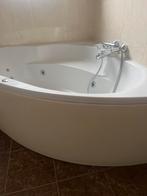 Mooie hoekbad met bubbels, Ophalen, Zo goed als nieuw, Met bad