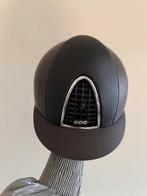 Kep Italia bruin zwart, Dieren en Toebehoren, Paardrijkleding, Ophalen of Verzenden, Zo goed als nieuw, Dressuur, Cap