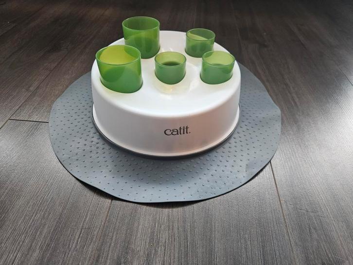 Voederspeeltje kat, Dieren en Toebehoren, Katten-accessoires, Zo goed als nieuw, Ophalen of Verzenden