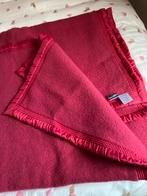 Wollen deken 2.40x2.40, Huis en Inrichting, Slaapkamer | Beddengoed, Tweepersoons, Ophalen of Verzenden, Rood, Deken of Dekbed