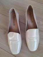 Mooie leren instappers beige, Ophalen of Verzenden, Zo goed als nieuw, Beige, Instappers
