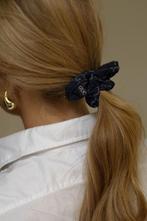 Gucci scrunchie blauw – nieuw, Sieraden, Tassen en Uiterlijk, Uiterlijk | Haarverzorging, Ophalen of Verzenden, Zo goed als nieuw