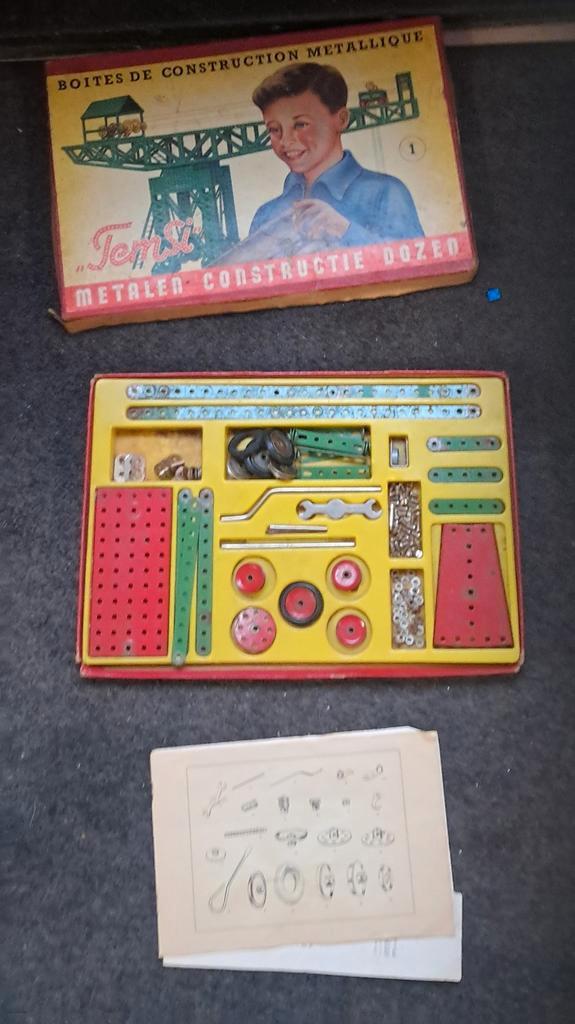 Antieke Metalen Constructie Doos - Temsi, Hobby en Vrije tijd, Modelbouw | Auto's en Voertuigen, Gebruikt, Overige typen, Groter dan 1:32