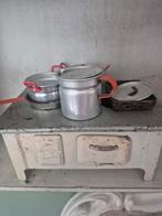 Brocante fornuisje met pannetjes.., Ophalen of Verzenden