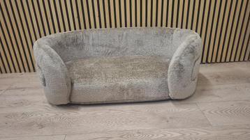 Hondenmand model Bingo chenille van Richmond Interiors SALE  beschikbaar voor biedingen