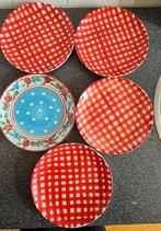 Vrolijke dessertbordjes – rood geruit & bloemen – set van 6, Gebruikt, Keramiek, Ophalen of Verzenden, Bord(en)