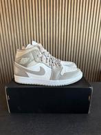 Nike Air Jordan 1 Mid Linen - Maat 41, --, Bruin, Nike, Nieuw