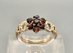 Gouden Vintage ring met edelsteen granaat. 2026/27., Sieraden, Tassen en Uiterlijk, Ringen, ., Ophalen of Verzenden, Zo goed als nieuw