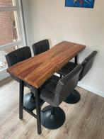 Eiken bartafeltje met 4 krukken, Ophalen, Zo goed als nieuw, 4 tot 6 stoelen