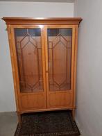 Mooie bruin houten kast gefineerd, Huis en Inrichting, Kasten | Vitrinekasten, Ophalen, Met plank(en), 100 tot 150 cm, Glas