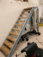 Mooie gegalvaniseerde losstaande trap met eiken tredes, Doe-het-zelf en Verbouw, Ophalen, Zo goed als nieuw, 2 tot 4 meter