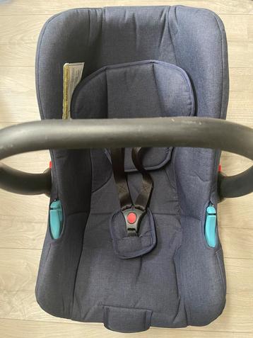 Nette maxi cosi beschikbaar voor biedingen