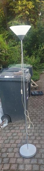 Staande lamp, Ophalen, Zo goed als nieuw, Kunststof, 150 tot 200 cm