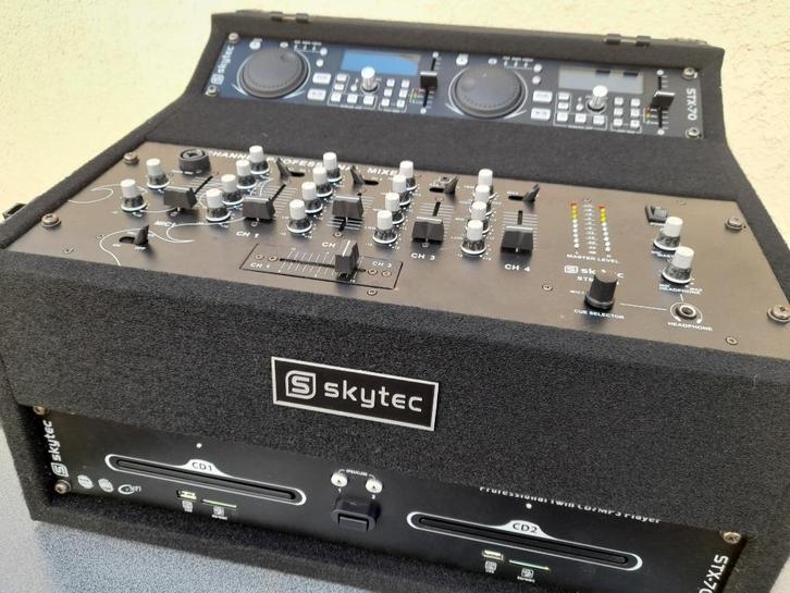 Mooie DJ-set te huur...!, Hobby en Vrije tijd, Feestartikelen | Verhuur, Zo goed als nieuw, Overige, Ophalen