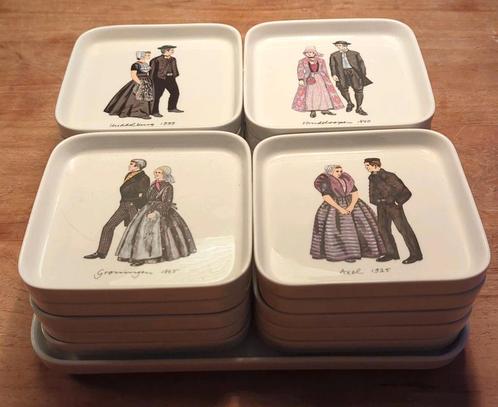 Villeroy & Boch klederdrachtservies van 19 (!) delen, Antiek en Kunst, Antiek | Servies compleet, Ophalen of Verzenden