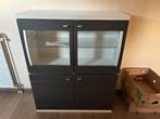 Vitrine/servies kast grijs/wit met licht., Huis en Inrichting, Kasten | Vitrinekasten, Ophalen, Met deur(en), 100 tot 150 cm, 100 tot 150 cm