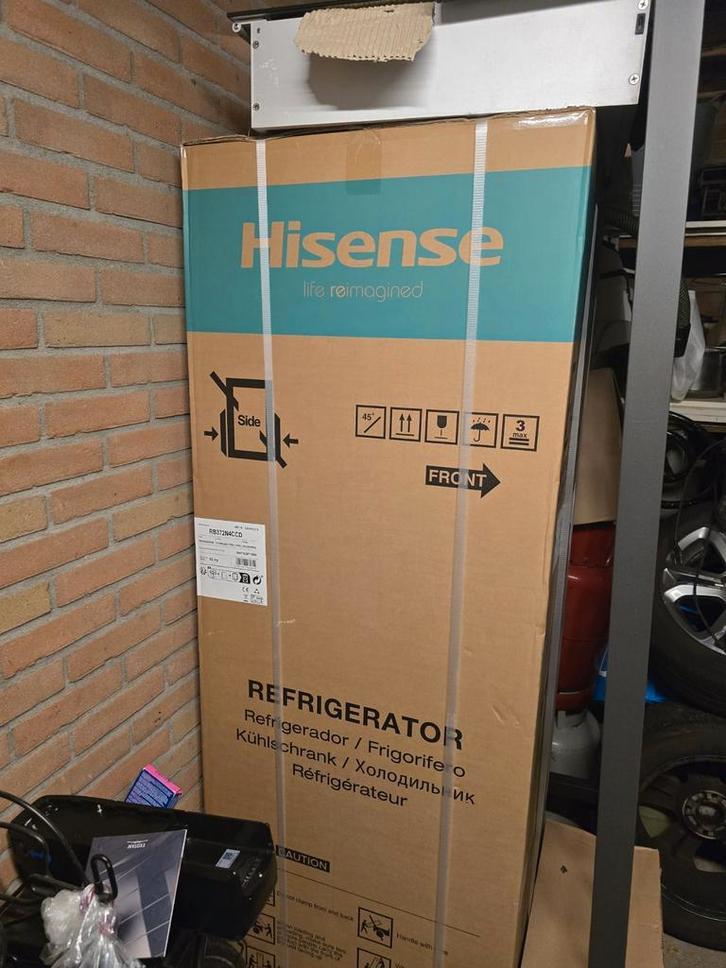 Hisense  koelvriescombinatie nieuw., Witgoed en Apparatuur, Koelkasten en IJskasten, Met aparte vriezer, 200 liter of meer, 160 cm of meer