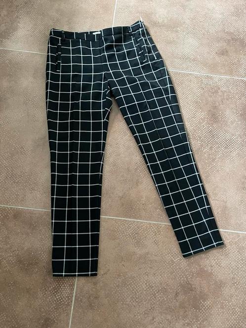 Broek zwart wit geblokt Orsay (36/small), Kleding | Dames, Broeken en Pantalons, Gedragen, Maat 36 (S), Zwart, Lang, Ophalen of Verzenden