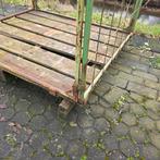 HOUTEN PALLET MET HOGE OPBOUWRAND METALEN REKKEN, Ophalen, Gebruikt