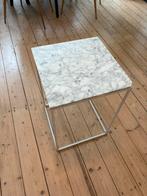 Marmeren bijzet tafeltje kwantum, Huis en Inrichting, Tafels | Bijzettafels, Minder dan 55 cm, Zo goed als nieuw, Rechthoekig