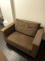 Compacte 1,5 zit bank / loveseat. Bruin stof, Huis en Inrichting, Banken | Sofa's en Chaises Longues, Ophalen, Gebruikt, Tweepersoons