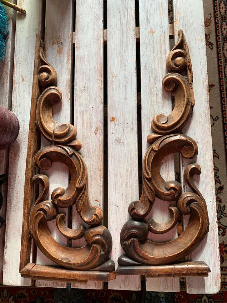 2 Oude Meubelornamenten - Opknapper, Antiek en Kunst, Antiek | Overige Antiek, Ophalen of Verzenden