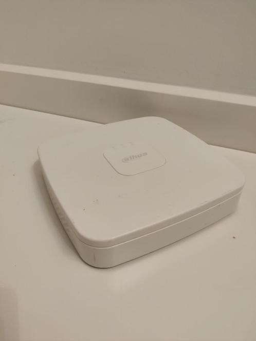 Dahua NVR (model DHI-NVR4104-P-4KS2), Audio, Tv en Foto, Professionele Audio-, Tv- en Video-apparatuur, Gebruikt, Video, Ophalen of Verzenden
