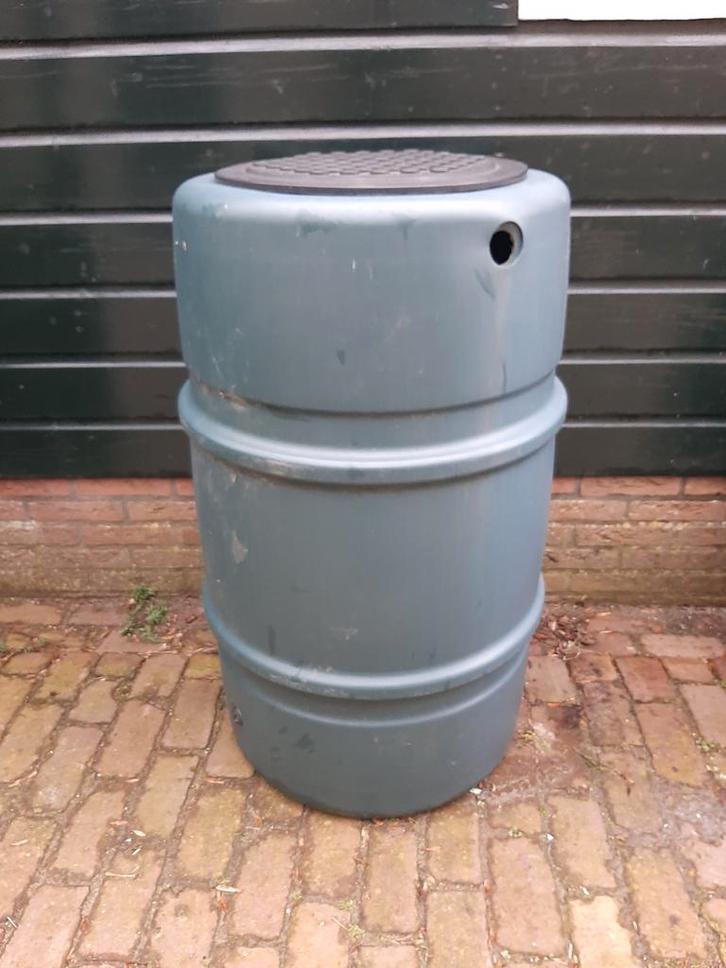 Grote Regenton, Tuin en Terras, Regentonnen, Gebruikt, Kunststof, 150 liter of meer, Met kraantje, Ophalen
