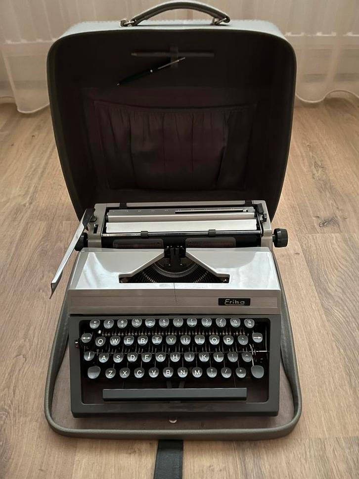 Erika typemachine model 30/40, Diversen, Typemachines, Gebruikt, Ophalen