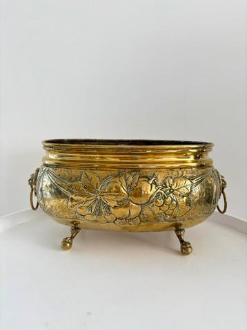 Antieke Franse stijl jardiniere bloempot van messing 30’s beschikbaar voor biedingen