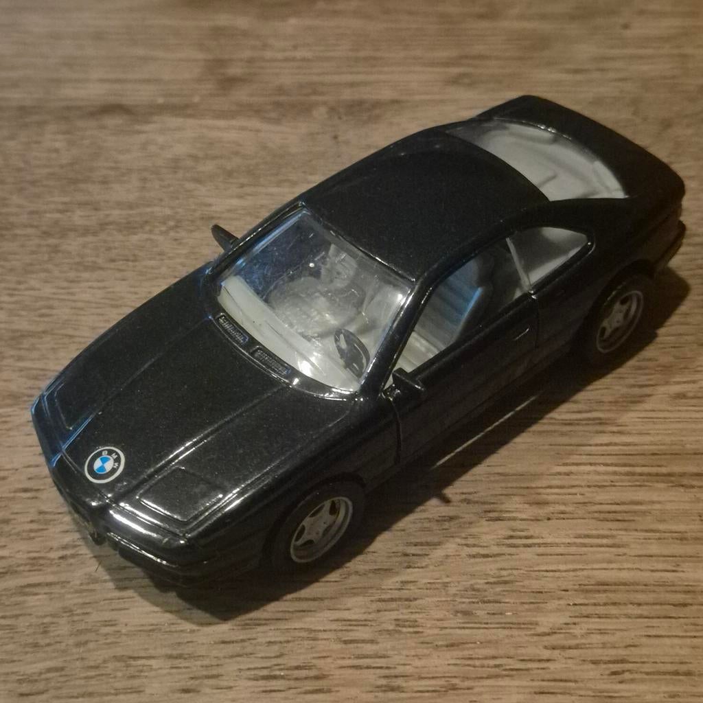 Maisto, Verzenden, Auto